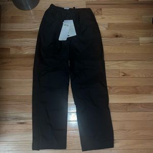 COLUMBIA TITANIUM black waterproof and breathable pants. Size: youth large.